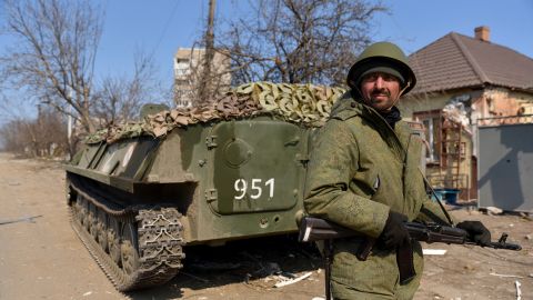 Россия преждевременно возвращает на войну солдат с ранениями, - британская разведка