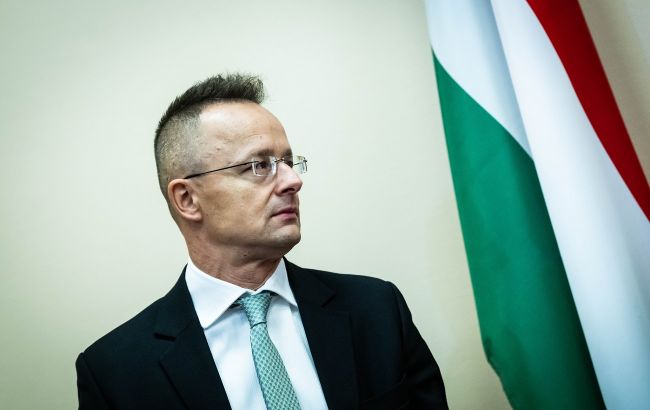 Шукає "миру". Глава МЗС Угорщини прибув у Білорусь