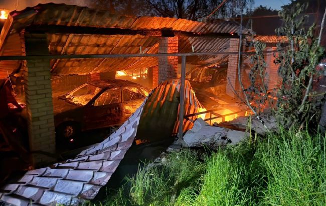 РФ вдарила по Одеській області: троє поранених, знищено будинок директора зоопарку