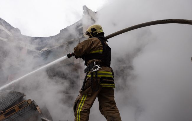 Росіяни вдарили "Шахедом" по базі відпочинку у Миколаївській області, спалахнула пожежа