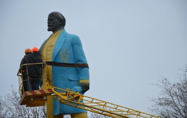 У Нікополі знесли пам'ятник Леніну
