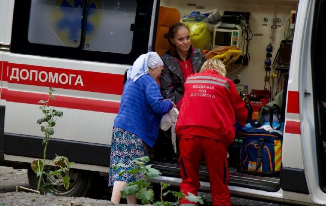 У Дніпрі ракета влучила у висотку, у Миколаєві пожежі: перші наслідки атаки РФ (фото)