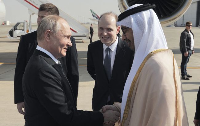 Путин выбрался за границу в компании истребителей: куда отправился диктатор