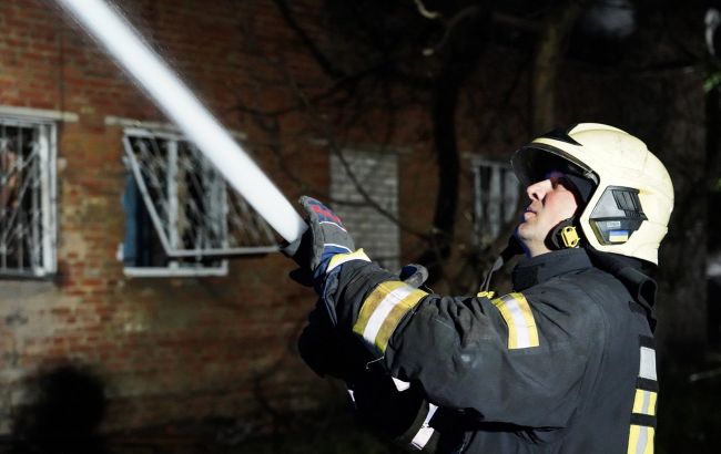 Наслідки дронової атаки на Черкаси: у місті було 5 пожеж, є постраждалий