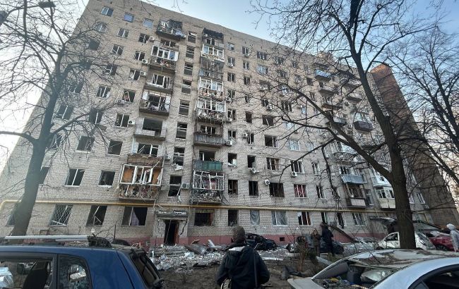 Масштабные пожары, разбитые дома и ресторан: как выглядит Днепр после массированной атаки