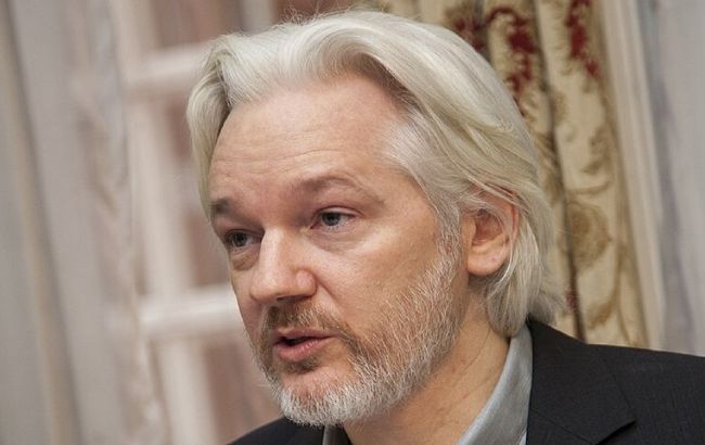 Суд во Франции отказал основателю WikiLeaks Ассанжу в праве просить политическое убежище
