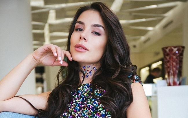 Обаяние буржуазии: телеведущая Иванна Онуфрийчук в fashion story известного украинского бренда