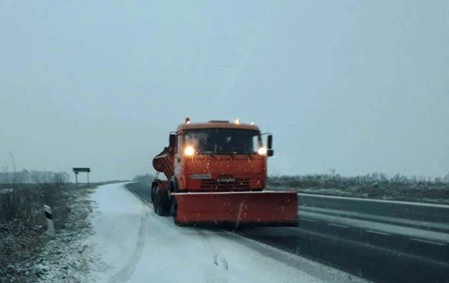 В "Укравтодоре" сообщили о расчистке дорог от снега в Кировоградской области