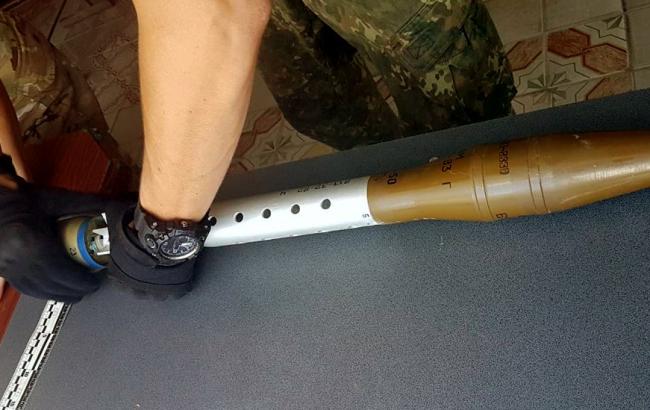 У Харкові у підвалі житлового будинку знайшли бойовий снаряд