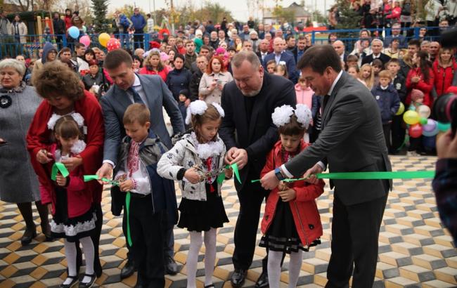 Зубко и Резниченко открыли уникальный детский сад в Днепропетровской области