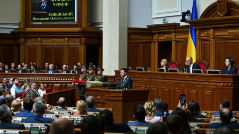 Верховный суд отказался рассматривать иск о роспуске Рады