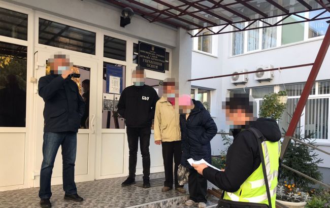 Прокуратура провела обыски в нескольких районных управлениях образования Киева