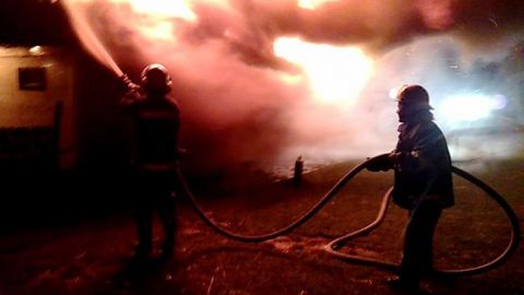 Город под Киевом полностью окутан дымом из-за пожара в Чернобыле: впечатляющее видео