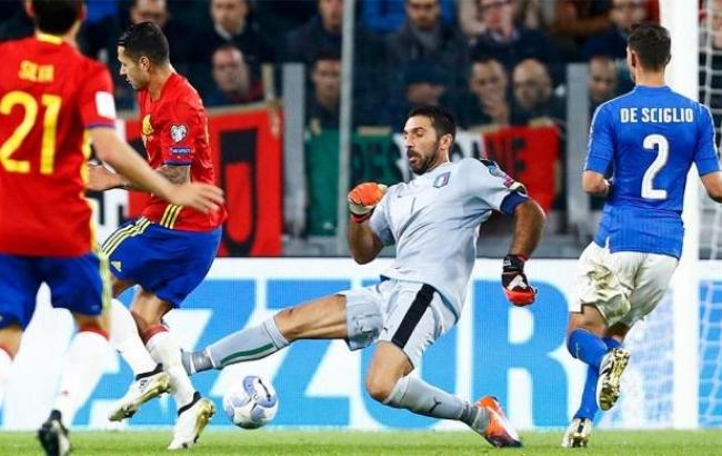 Италия и Испания играют вничью, а Исландия победила финнов