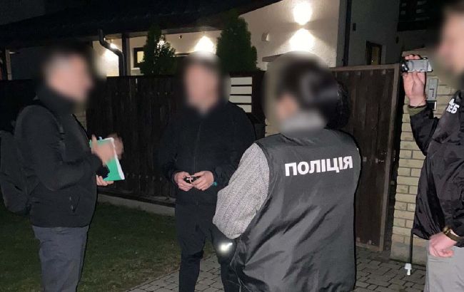 Голову села у Київській області викрили на мільйонній схемі з закупками для ЗСУ