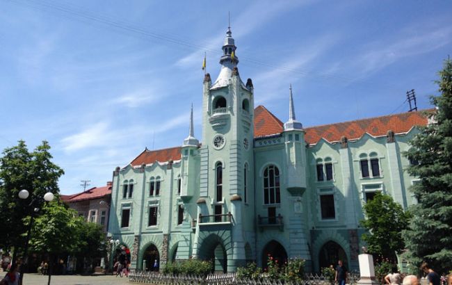 Горсовет Мукачево незаконно выплатил более 700 тыс. бюджетных средств