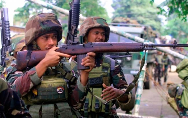 В результате авиаудара ВС Филиппин по своим позициям погибли 10 военных
