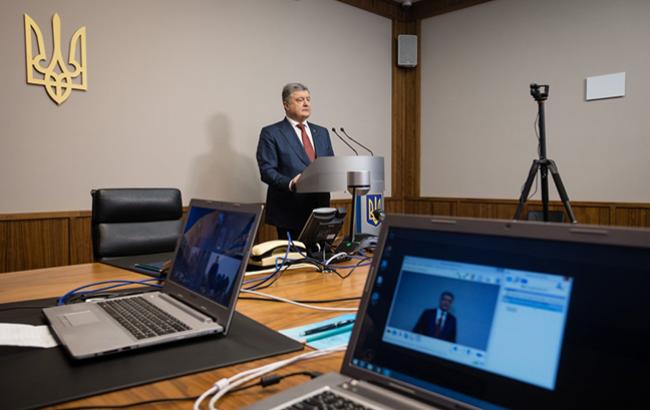 Справа Януковича: суд відмовив адвокатам у повторному допиті Порошенко