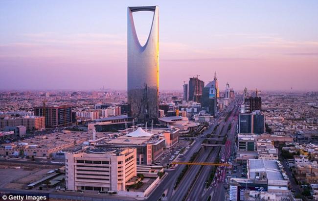 Саудівська Аравія готова відкрити кордони для всіх туристів