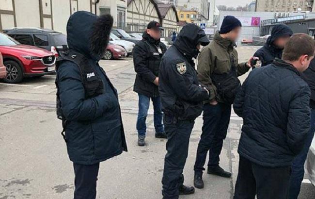 Поліція затримала на хабарі патрульного інспектора