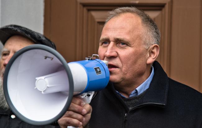На мітингу в Білорусі затримали опозиціонера Статкевича