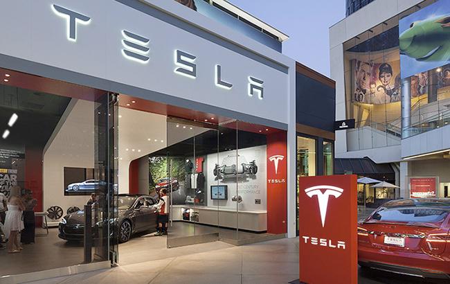 Акції Tesla впали на п'ять відсотків