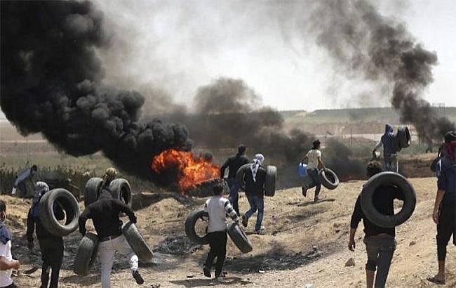 Не менее 100 палестинцев пострадали на границе Газы