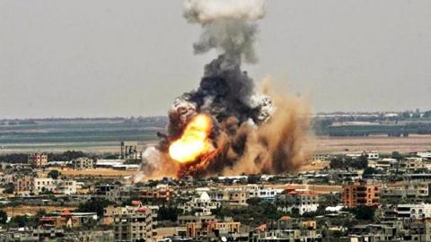 В Сирии в результате авиаудара коалиции США погибло по меньшей мере 28 человек