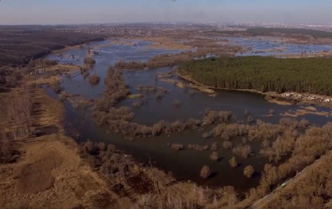 "Красиво и страшно": в сети опубликовали видео весеннего паводка в Харьковской области с птичьего полета (ВИДЕО)