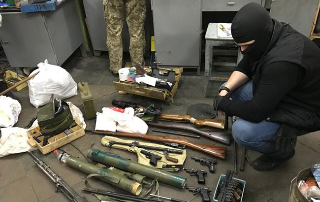 В Киеве задержали членов ОПГ за изготовление и сбыт оружия