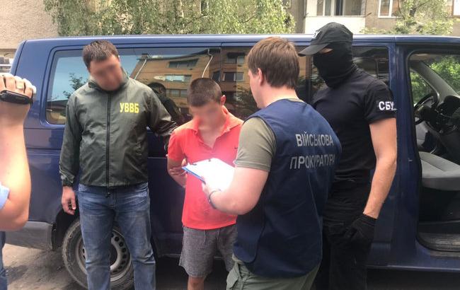 У Закарпатській області затримали прикордонника-хабарника