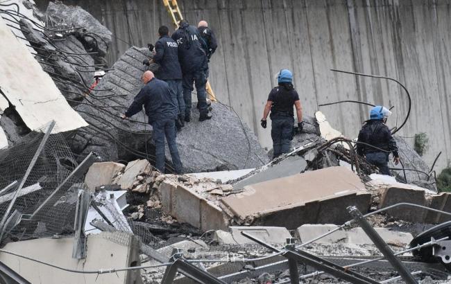 Кількість жертв обвалу мосту в Італії зросла до 22 осіб