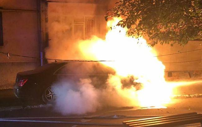 В Киеве подожгли пять автомобилей