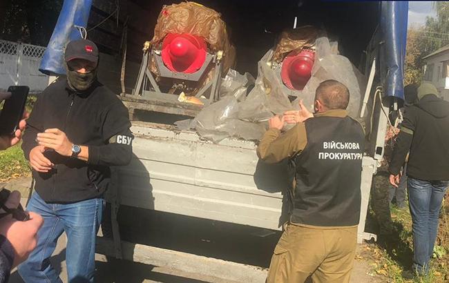 У Києві затримали військовослужбовця за крадіжку вертольотних двигунів