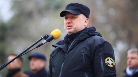 Турчинов анонсував оголошення воєнного стану