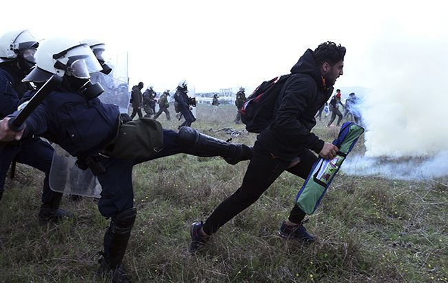 В Греции произошли столкновения между мигрантами и полицией