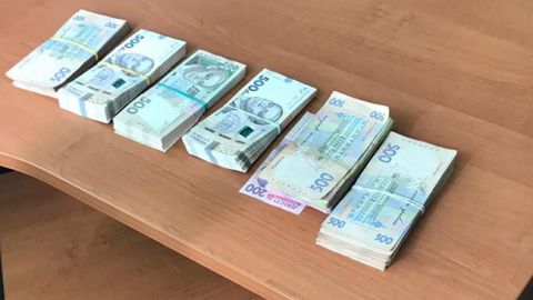 В Киеве на взятке разоблачили чиновников "Укрзализныци"