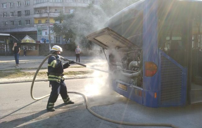 В Каменском произошел пожар в автобусе