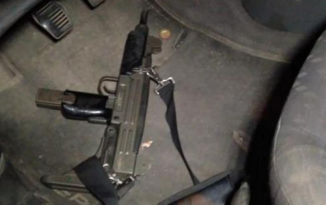 Полиция рассказала детали задержания автомобиля с боеприпасами в Киеве