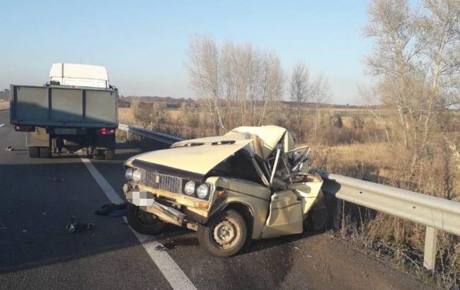 У Харківській області сталося ДТП за участю вантажівки, є жертви