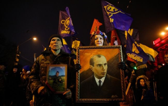 У Києві пройшла смолоскипна хода до дня народження Бандери