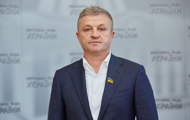 Мороз: спочатку треба припинити війну, а потім розглядати закон про землю