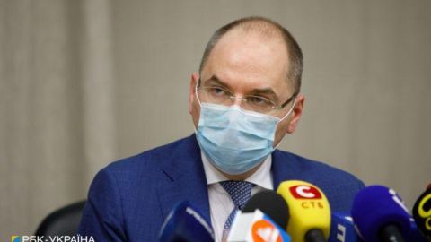 Прищепив себе і батьків: Степанов запевнив, що вакцина Сovishield безпечна