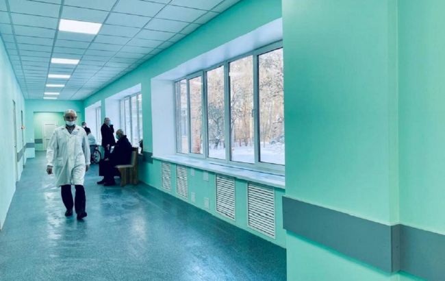 В Смеле завершают капремонт больницы в рамках "Большой стройки"