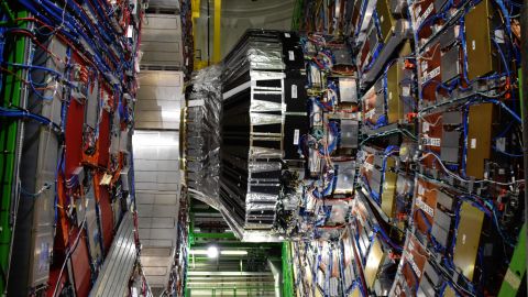 Ученые открыли новую форму материи благодаря Большому адронному коллайдеру