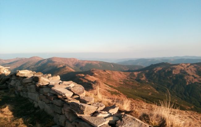 Погода в Карпатах: почти 10 градусов мороза и сильный ветер