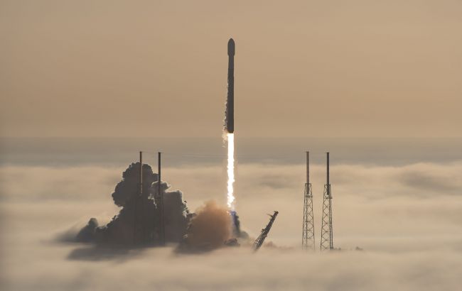 SpaceX отправила в космос еще полсотни спутников Starlink: видео запуска ракеты