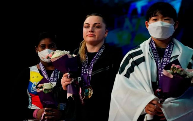Завоевала все "золото": украинка стала абсолютной чемпионкой мира по тяжелой атлетике