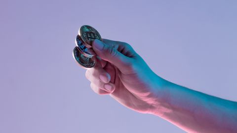 Во Франции на аукционе продали первое SMS-сообщение в истории