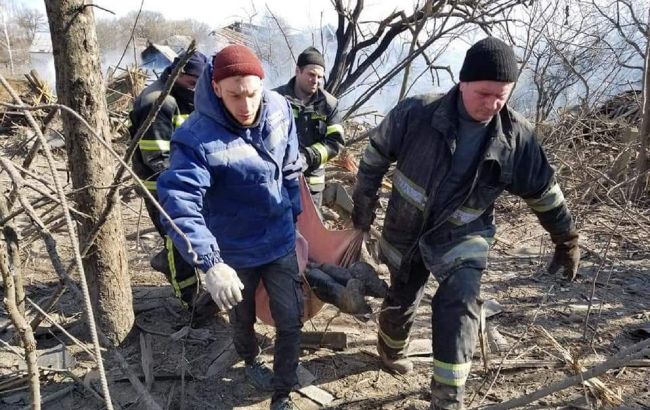 Авиаудар по частным домам под Житомиром: жертв стало больше